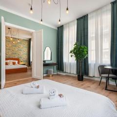 Spacious & Elegant 3 Bedroom Apartment