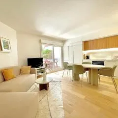 Splendide appartement de charme avec patio, parking et plage à 3 minutes