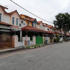 Faeyz Homestay Pertam Jaya