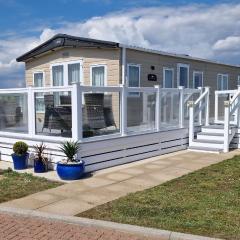 Beaumont, West Point Lodge, Luxury Escape Selsey