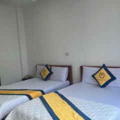 Quốc Minh Trung Hotel