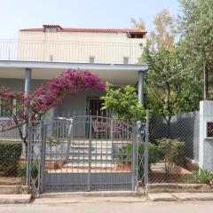 Lia Beach house near airport