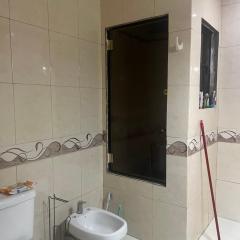 Habitacion privada en casa familiar