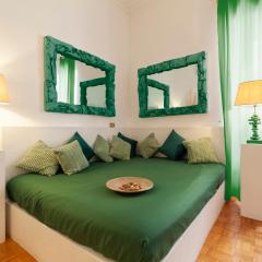 Spanish Steps Historic Apartment