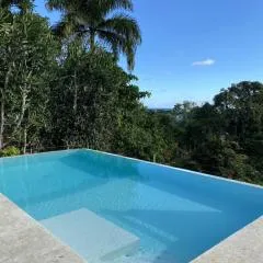 Propiedad de alto standing con vista al mar, piscina, tenis, hasta 12 personas