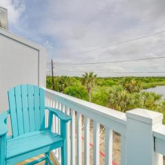 Bay View, Pool Access Romantic Galveston Retreat!
