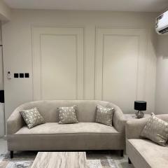 An Elegant One Bedroom Apartment in AlAqeeq Self Entry 5 Minutes to Boulevard Riyadh Season شقة أنيقة غرفة وصالة في العقيق 5 دقايق من البوليڤارد