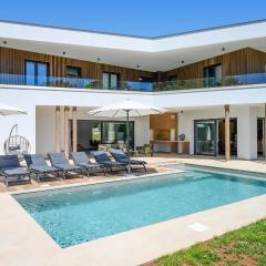 Gorgeous Home In Sisan