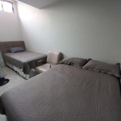 Apartamento 2 quartos Asa Norte com cozinha excelente localização