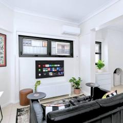 GLE18 Glebe Gem Chic Studio Apartment in Prime Location