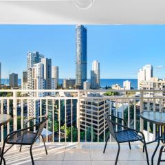 Spacious 3 Bedroom Apartment in Surfers Paradise - CoastHM