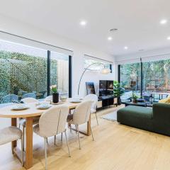 Stylish 4BR Family Townhouse with Private Courtyard