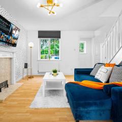 Stylish Two Bedroom House - Parking - Garden 55H