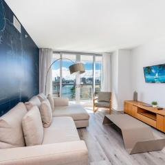 2 Bed 2 Bath With Amazing Bay View And Luxury Pool