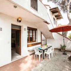 Quiet little villa by the seaside in Rosolina Mare