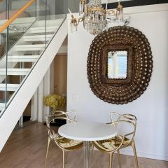 Elegant Penthouse Loft - Center