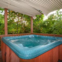 RidgeView - Games, Hot Tub Fireplace & Pool!