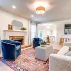 Stylish New 3BR 2.5BA Fire Pit Fence yard