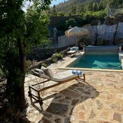 Rosas märchenhafte Finca mit Pool