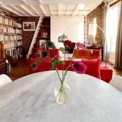 Loft style condo 4 people in central and trendy Paris