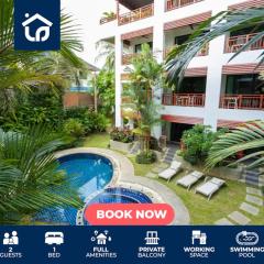 Cozy 1BR Poolside Apartment with Scenic Balcony C132