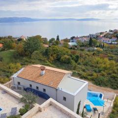 Villa Soleil in peaceful location with a sea view