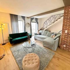 Extraordinary duplex apartment in Paris Montreuil