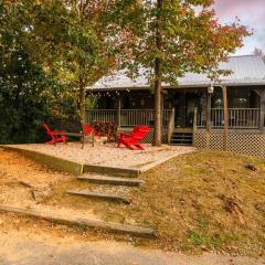 Mountain VIEWS! Private, Hot Tub, & Game Room.