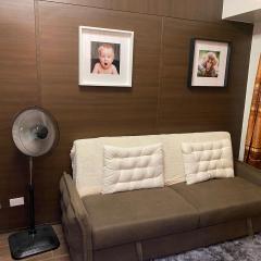 Makati Air Luxury Package - Laugh Sleep Brunch Surf 300 mbps Fast