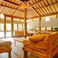 Rumah Bambu Gladek Dua