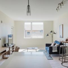 Blueground Newcastle gym pool pet area wd SEA-776