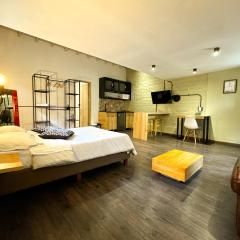 FRN101 Cozy loft located in a popular in Poblado By Roots Rentals