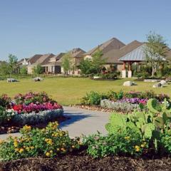 Lake Cypress Villa
