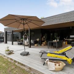 4 Bedroom Gorgeous Home In Glesborg