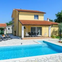 Nice Home In Vodnjan With Kitchen