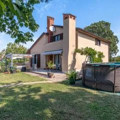 Cozy Home In Pazin With Jacuzzi