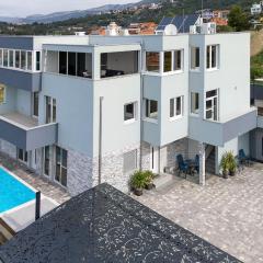 Lovely Apartment In Podstrana With Wifi