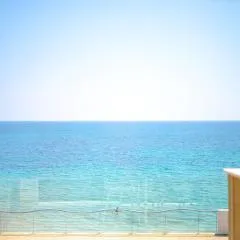 Luxury appartments in the villa Sun located in Avola on front of the sea at 200 meters about from the beach with terrace of 35 square meters with wonderful seaview