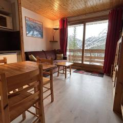 Appartement skis aux pieds à Méribel avec balcon - 4 pers. - FR-1-355-122