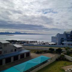 Point Village Accommodation - Estoril 26