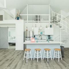 Casita at the Pass - Cute Beach Getaway, Filtered Views of Gulf and Bay!