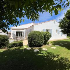 Maison La Rabouillère avec jardin arboré