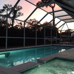 The Manasota Beach House private Pool & Jacuzzi close to the beaches PET FRIENDLY