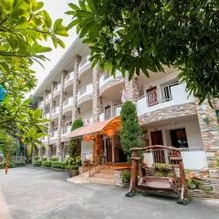 Selina Place Hotel