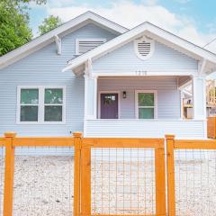 Stunning Elegance 4BR2.5 BA Near Vibrant Downtown