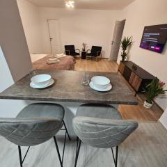 Terrace Green Hill House