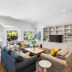 Kaleido Nook Enchanting 3BR Magic on Rugby Street