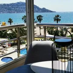 Spacieux Appartement Rose front mer et piscine