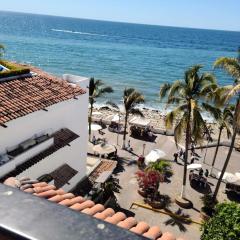 Malecon Uno Condo on the Malecon, Centro