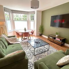 1 Bed & 1 Sofa Bed Alpine Style Ground Floor Apartment